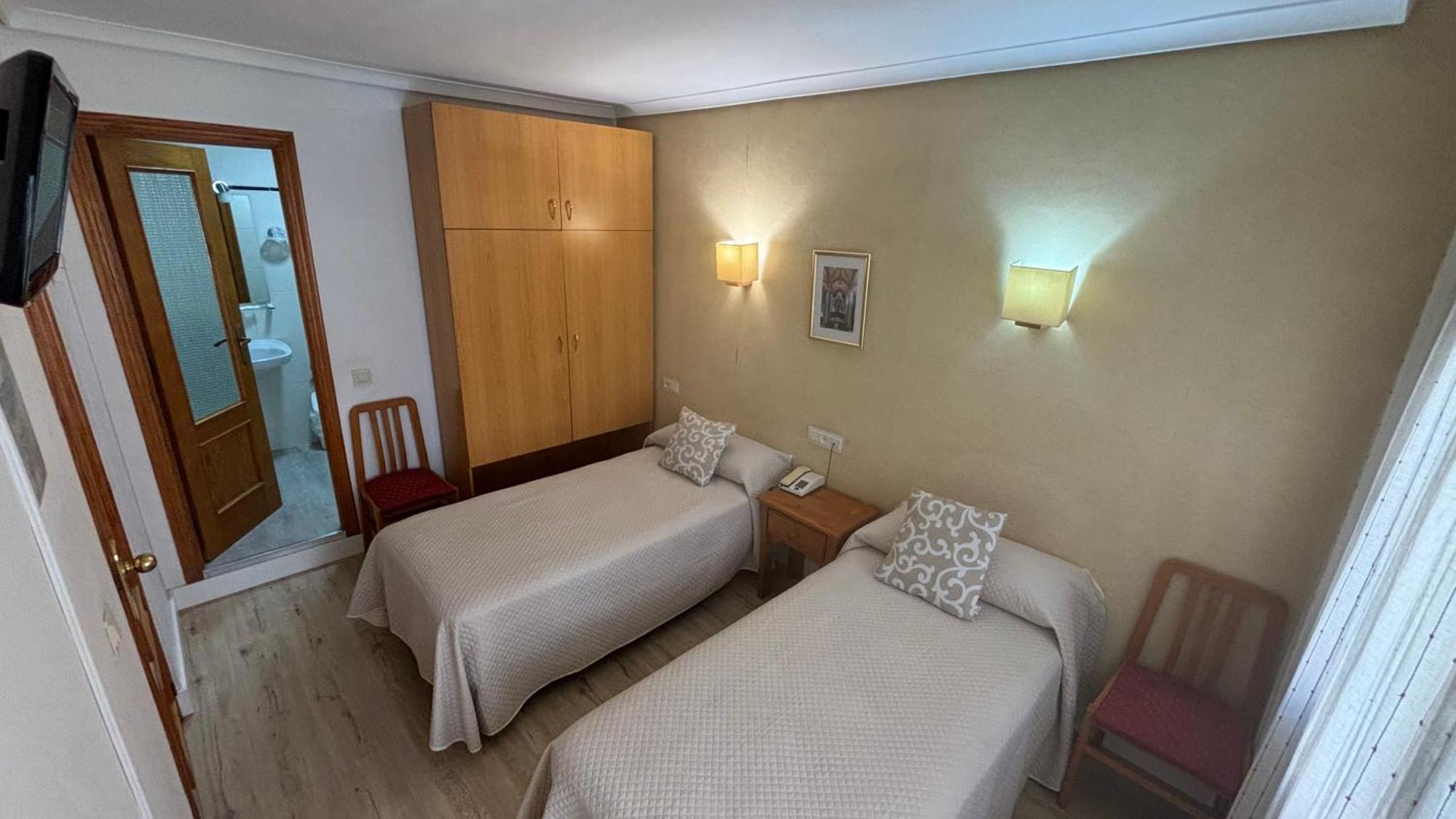 Hostal Atienzar Albacete Exterior foto